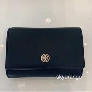 Tory Burch Robinson Medium Trifold Wallet